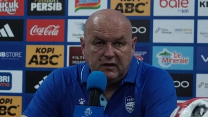 Bojan Hodak Ungkap Persib Tanpa 2 Pemain Inti Saat Bertandang ke Kanjuruhan