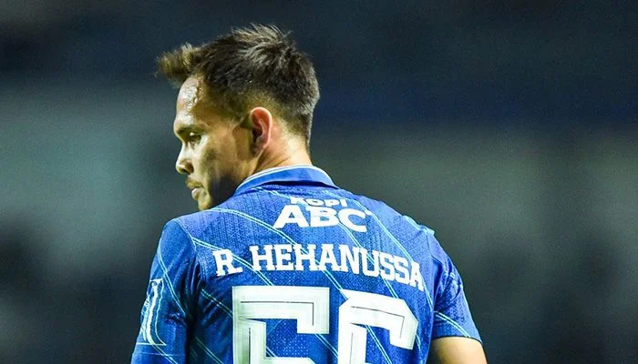 Dua Kali Persembahkan Trofi Juara, Rezaldi Hehanussa Tinggalkan Persib