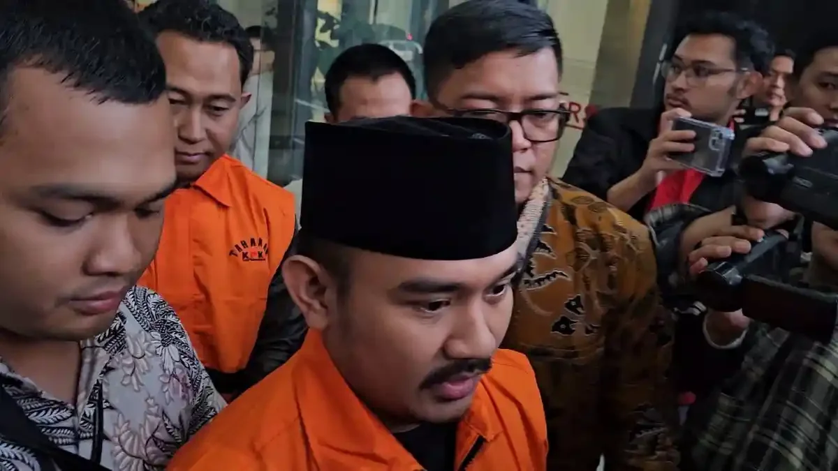 Jadi Tersangka Korupsi, Bupati Bekasi Ade Kuswara Minta Maaf