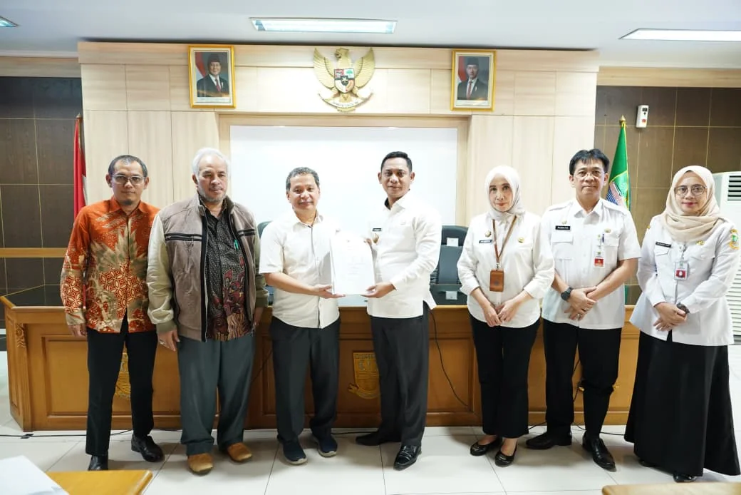 Pelaksana Tugas (Plt) Bupati Bekasi, Asep Surya Atmaja, menegaskan komitmen Pemerintah Kabupaten Bekasi dalam mendukung pelaksanaan Pemeriksaan Interim atas Laporan Keuangan Pemerintah Daerah (LKPD) Tahun Anggaran 2025 oleh BPK RI Perwakilan Provinsi Jawa