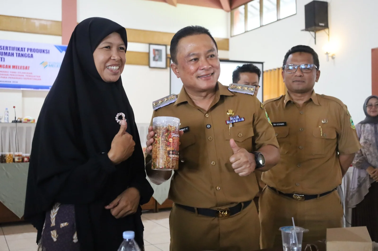 Pelatihan dan Fasilitasi Sertifikat Produksi Pangan Industri Rumah Tangga (SPP-IRT) Tahun 2026 oleh Bupati Kuningan, Dian Rachmat Yanuar, di Wisma Permata, Komplek Stadion Mashud Wisnusaputra.Dok-Diskominfo Kuningan