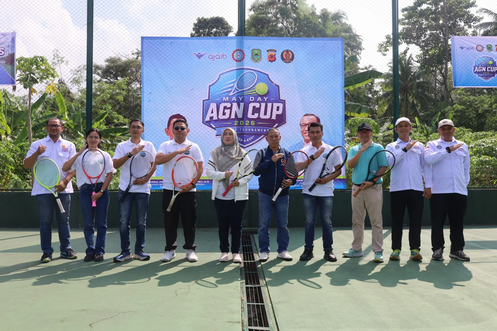 Wakil Bupati Kuningan, Hj. Tuti Andriani, SH., M.Kn., secara resmi membuka Turnamen Tenis Mayday AGN Cup 2026.Dok-Diskominfo Kuningan