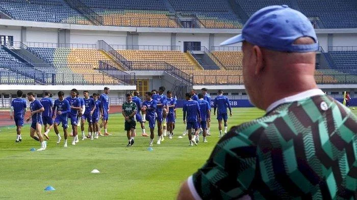 Bojan Ungkap Rencana Persib untuk Liga 1 Musim Depan,  Pemain Mulai Latihan Akhir Juni