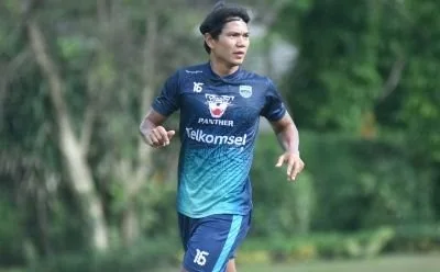 Achmad Jufrianto,  Jadi Pamaén Langka di Persib Bandung