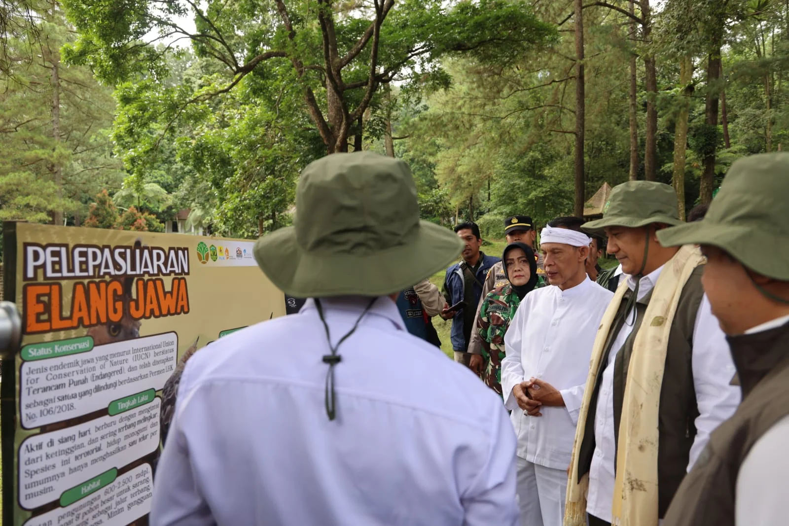 Pemerintah Kabupaten (Pemkab) Bogor bersama Kementerian Kehutanan menegaskan komitmen memperkuat sinergi dalam menjaga kawasan konservasi, khususnya di Taman Nasional Gunung Halimun Salak.Dok-Diskominfo Kab Bogor