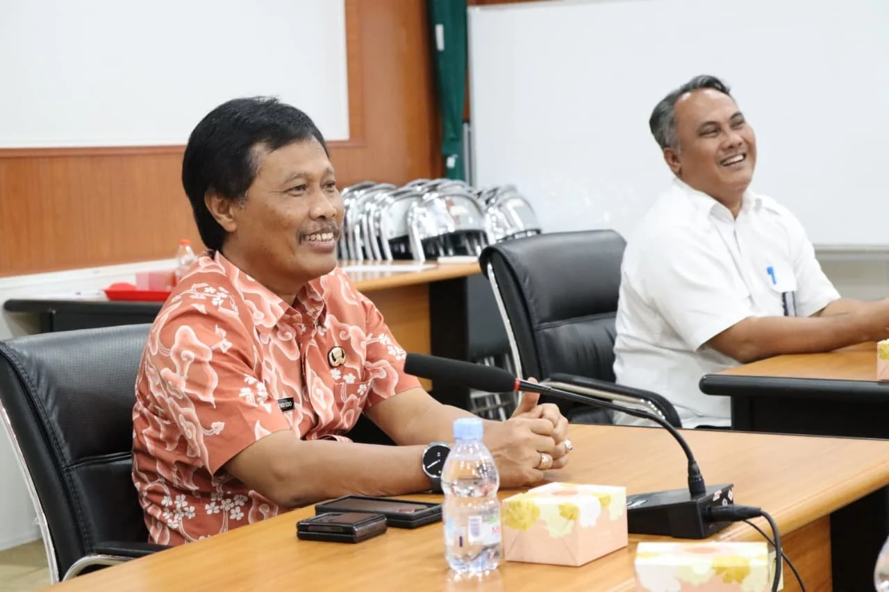 Wali Kota Cirebon Effendi Edo menyambut baik konsep penataan yang telah disusun oleh tim BBWS, di mana desain tersebut mengedepankan keterpaduan antara fungsi teknis sungai dan estetika ruang publik.Dok-Devi Triya Andriyani