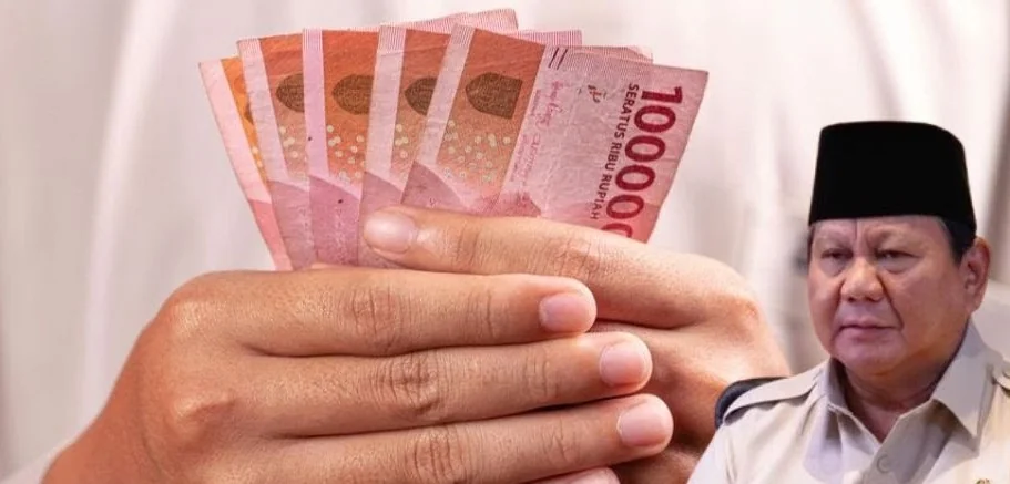 Prabowo Bagi-Bagi Uang Akhir Tahun, Jaga Daya Beli Rakyat dari Guncangan Ekonomi