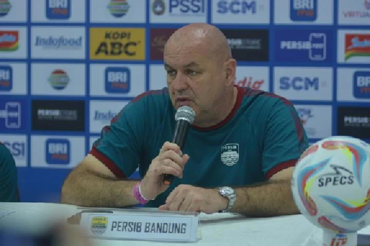 Pelatih Persib Bojan Hodak