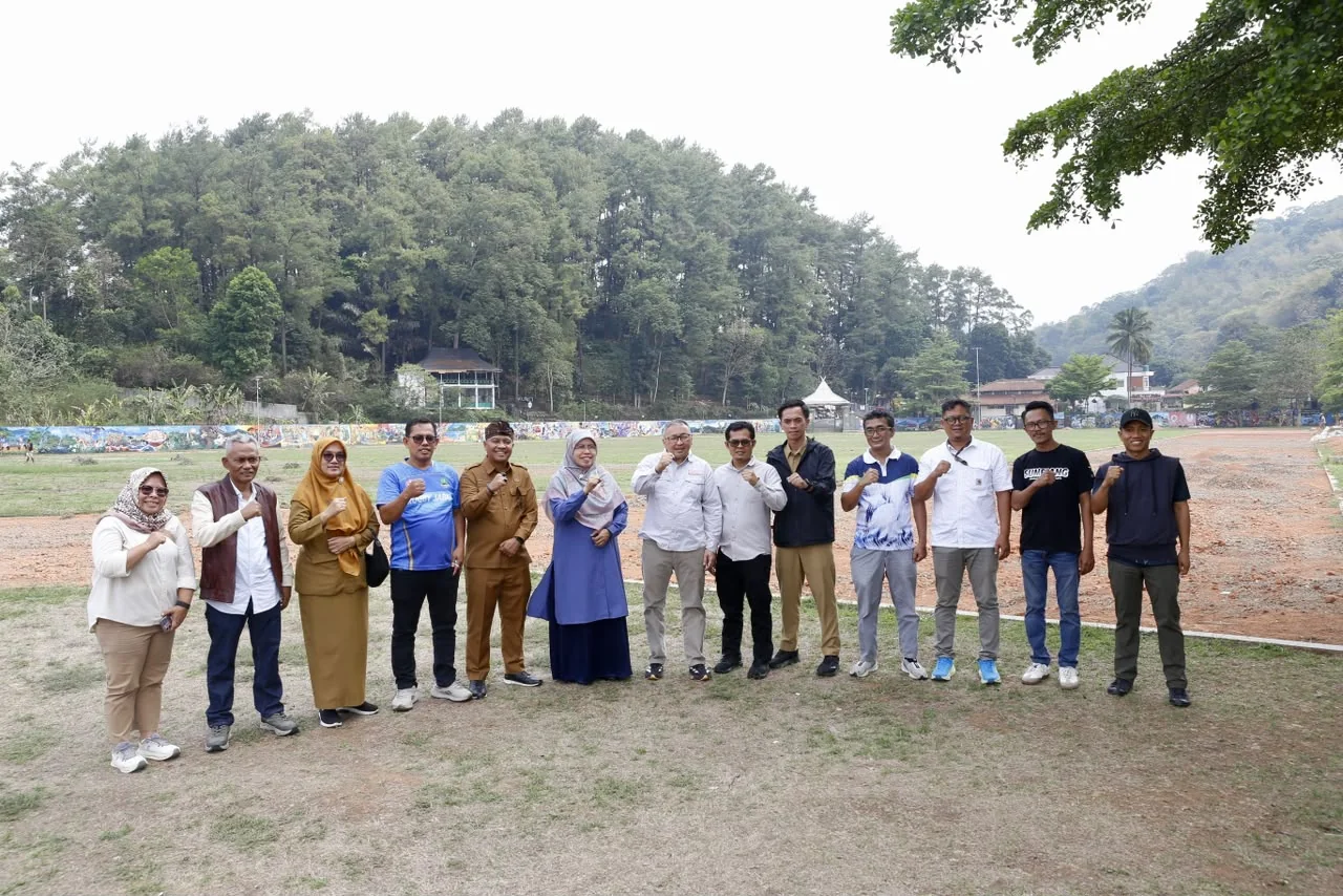 Ketua Komisi V DPRD Provinsi Jawa Barat, Yomaius Untung mengungkapkan seusai melaksanakan kunjungan kerja ke Lapang Cigugur Sport Center Tadjimalela, dalam rangka meninjau kesiapan venue untuk penyelenggaraan Pekan Olahraga Provinsi (PORPROV) XV Jawa Bara