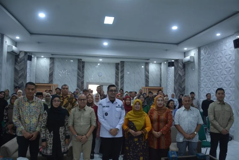 Rapat yang dibuka oleh Wakil Wali Kota Bobby Maulana.Ist