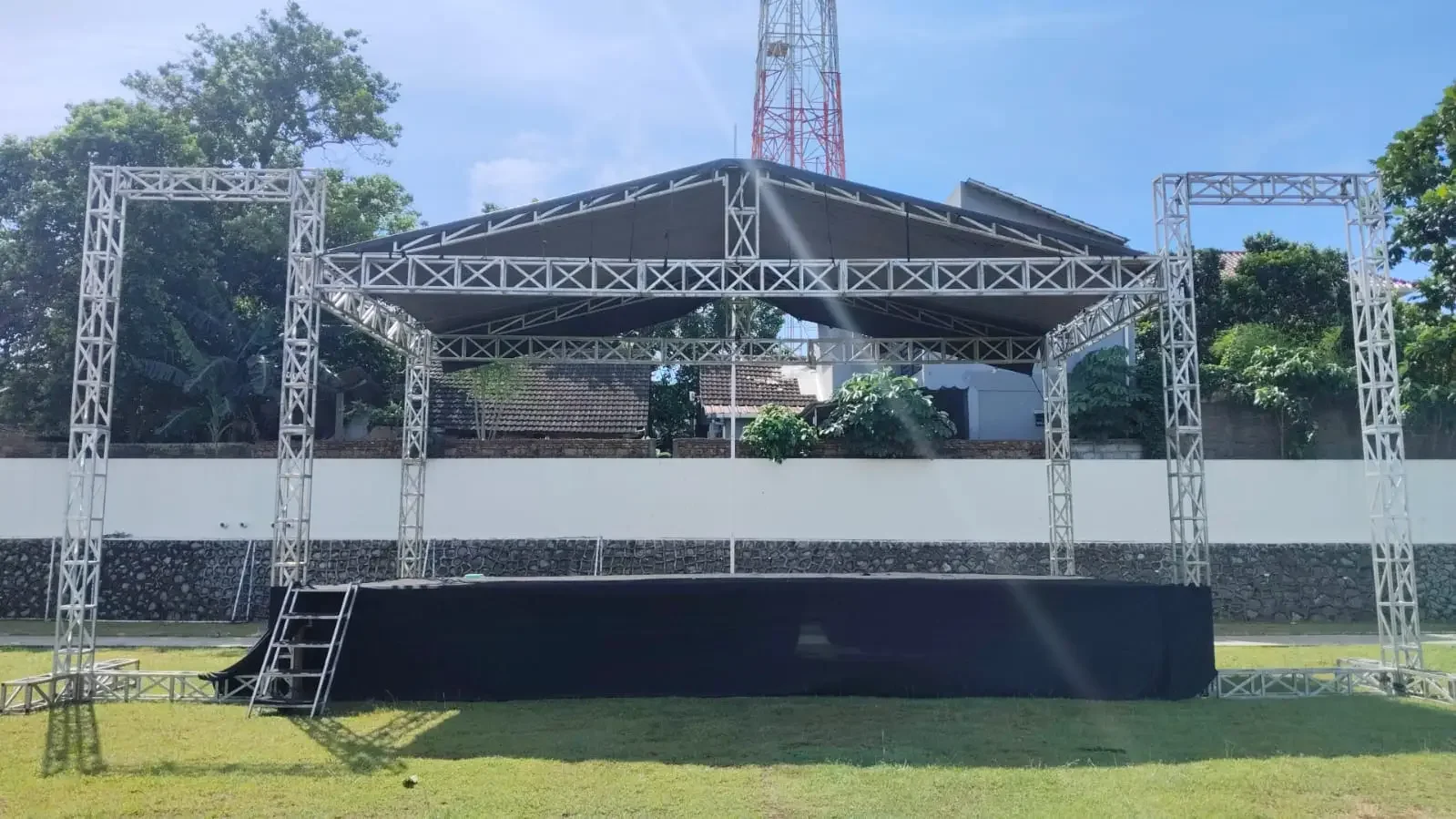 Lokasi Lebaran Kukusan di Lapangan Kukusan, Kecamatan Beji yang akan digelar pada Minggu, 12 April 2026. (Foto: dokumentasi Kelurahan Kukusan)