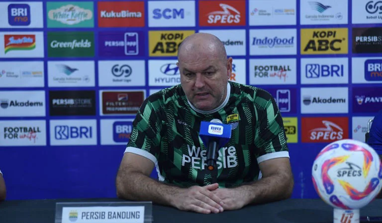 Pelatih Persib, Bojan Hodak