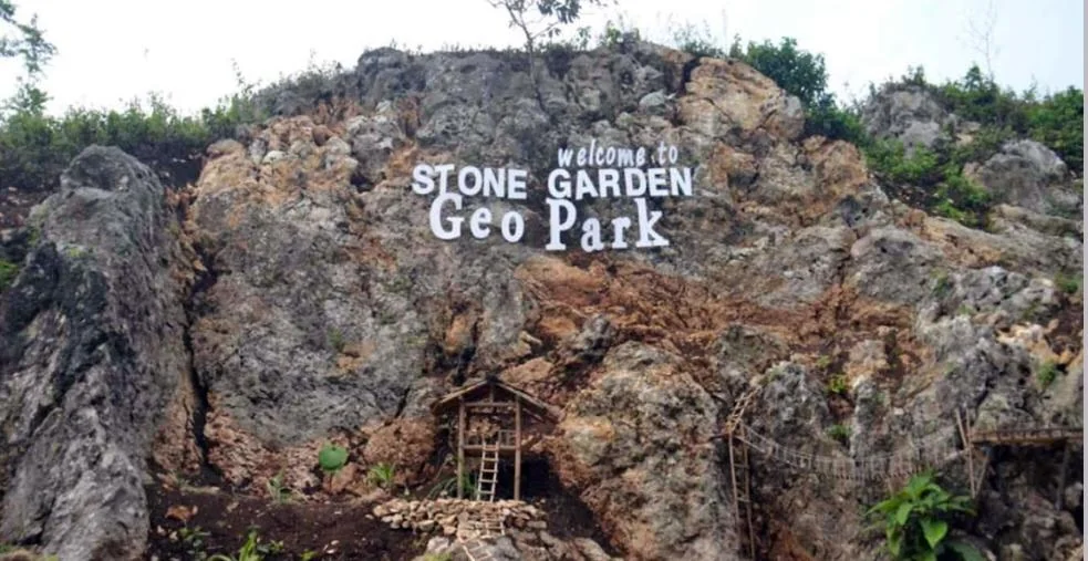 Stone Garden Citatah, Kabupaten Bandung Barat, salat satu kawasan wisata alam baru yang bisa dikunjungi