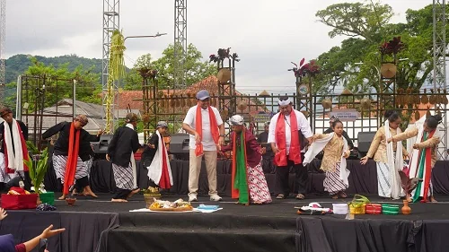 Bupati Sumedang Dony Ahmad Munir saat membuka pergelaran Budaya Kasumedangan.Dok-Diskominfosanditik Sumedang