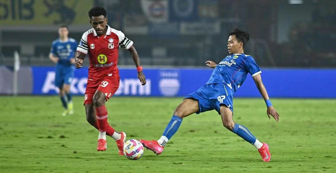 Suasana duel partai pekan ke-32 Liga 1 2024-2025 antara Persib Bandung vs Barito Putera di Stadion Gelora Bandung Lautan Api, Jumat, 9 Mei 2025. (Foto Kompas.com)