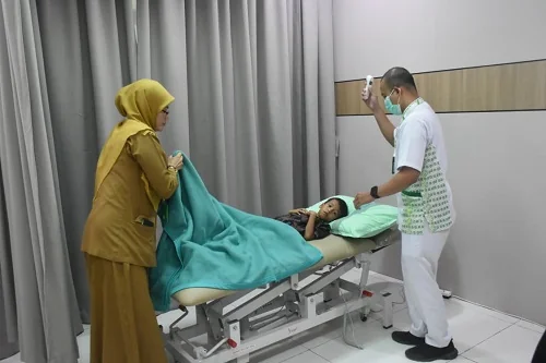 Alif Nur Cahya lahir di salah satu rumah sakit  swasta di Bandung tahun 2018.Ist