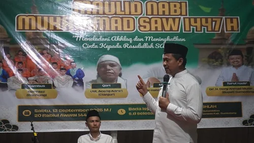 Bupati Dony saat memperingati Maulid Nabi Muhammad SAW 1447 H  di Yayasan Al Ishlah Sulambitan ,Kecamatan Ganeas.Ist