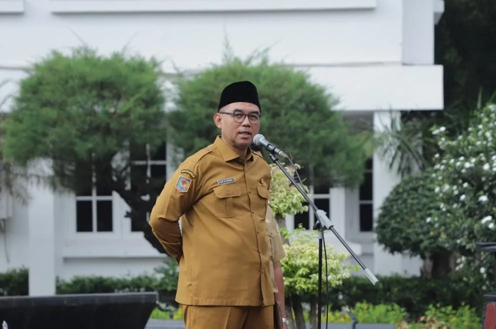 Sekretaris Daerah Kabupaten Bogor, Ajat Rochmat Jatnika, menyampaikan bahwa pemerintah daerah saat ini tengah mengambil langkah-langkah konkret guna memastikan seluruh proses penyelesaian berjalan akuntabel, terukur, dan dapat dipertanggungjawabkan. Dok-D