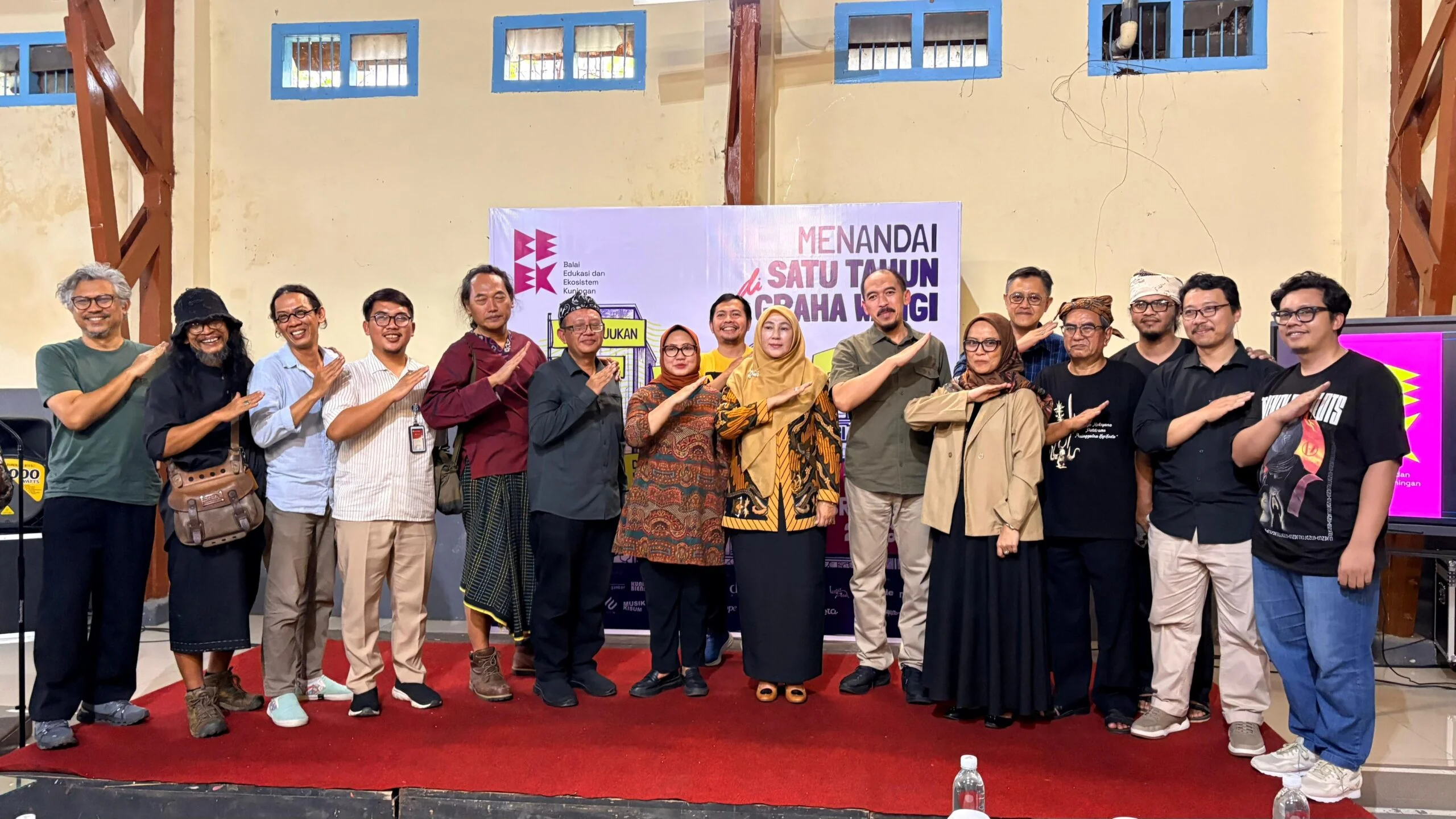 Wakil Bupati Tuti Andriani menyampaikan apresiasi atas perhatian pemerintah pusat terhadap geliat seni budaya di daerah.Dok-IKP/Diskominfo Kuningan