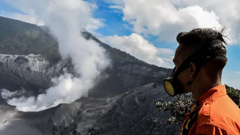 Tangkuban Parahu Masih Berpotensi Erupsi Meski Gempa Turun Jadi 134 Kejadian