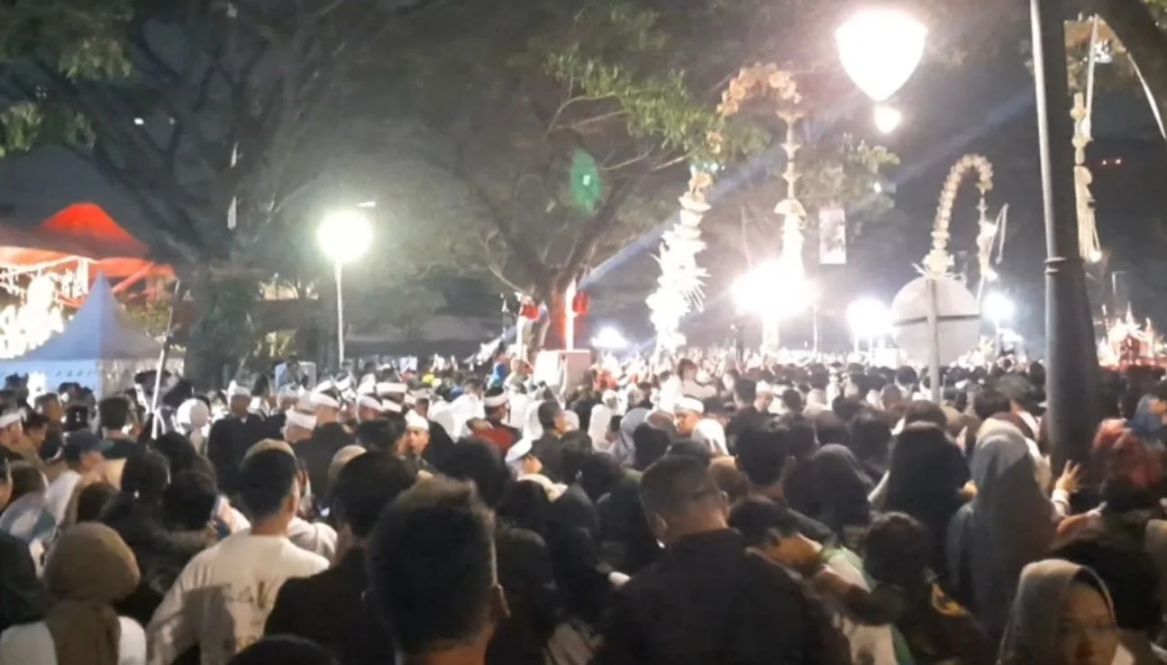 Ribuan Masyarakat hadir di Milangkala Tatar Sunda di Kiara Artha Park Kota Bandung.Dok-KabarSunda