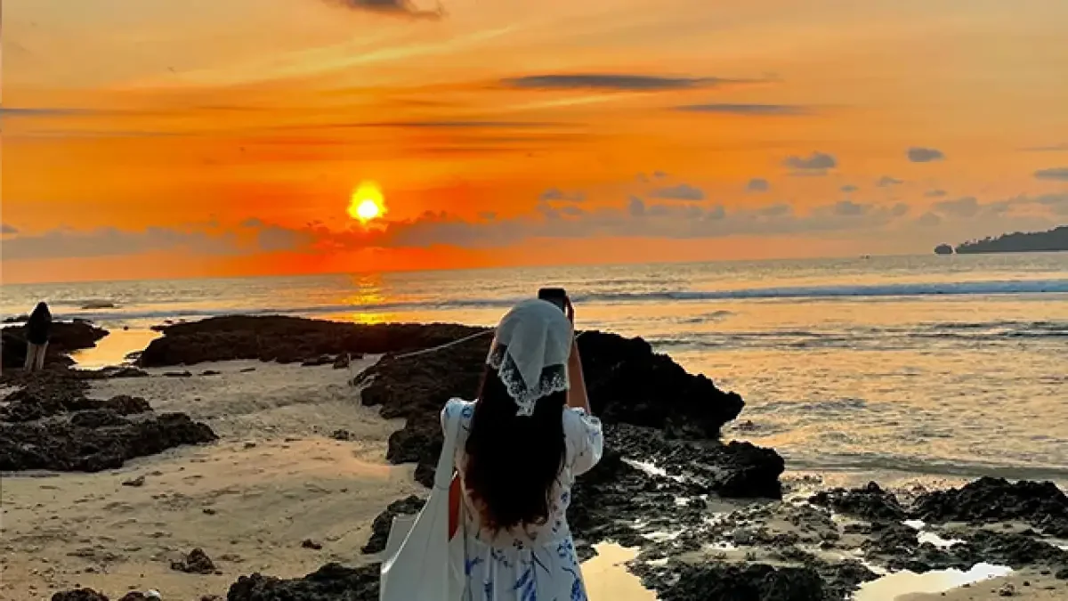 Liburan di Pantai Cipanarikan Permata Tersembunyi di Ujung Genteng yang Eksotis