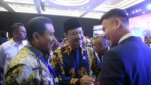 Bupati Sumedang Dony Ahmad Munir bersama Kepala BKPSDM Kabupaten Sumedang, Ate Hadan, menghadiri Rakornas Kepegawaian Tahun 2025. Badan Kepegawaian Negara (BKN) di  Jakarta.Ist