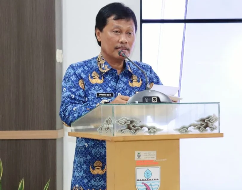 Wali Kota Cirebon, Effendi Edo, membuka secara resmi Kick Off Meeting Penyusunan Dokumen Rencana Kerja Pemerintah Daerah.Ist