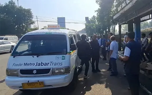 Gebrakan Dedi Mulyadi Susul Jakarta, Feeder Metro Jabar Telah Beroperasi