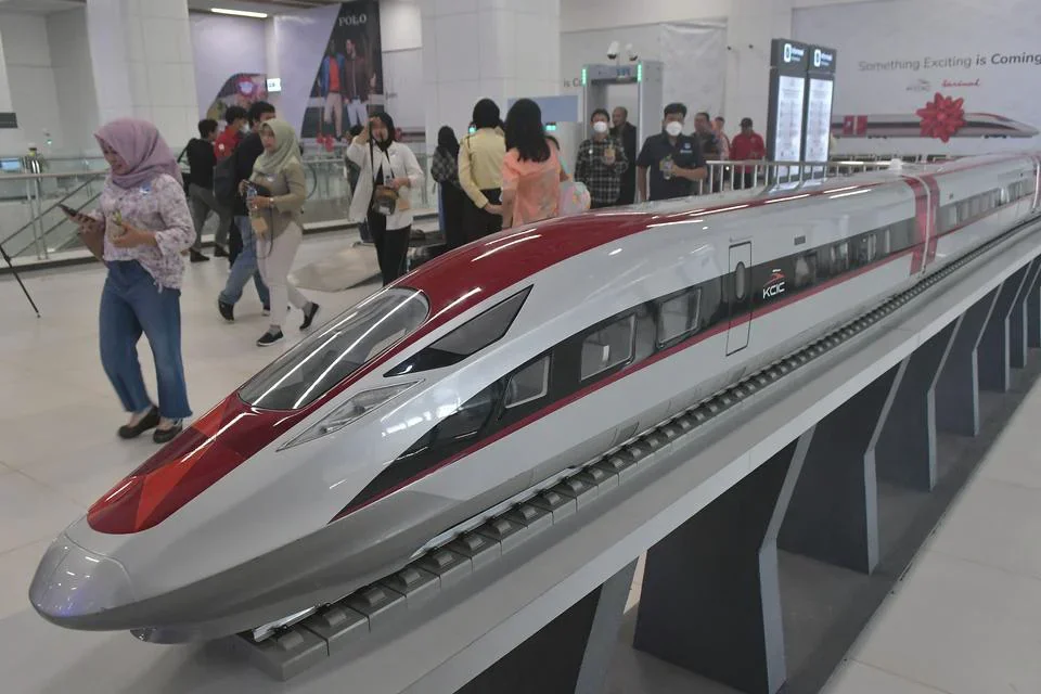 PT KCIC menambah perjalanan kereta cepat Jakarta-Bandung menjadi 62 perjalanan per hari.