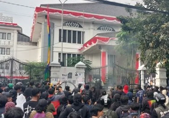 Polda Jabar Menginventarisasi Kendaraan Rusak saat Demonstrasi