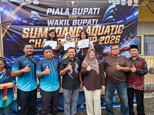 Aquatic Championship III Piala Bupati Sumedang 2026 dibuka Bupati Sumedang  Dony Ahmad Munir di Kolam Renang Tanjungsari Sport Center.Dok-Diskominfosanditik Sumedang