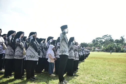 Ketua PGRI Kabupaten Sumedang Pepen Supendi mengatakan, pemilihan lokasi baru tersebut bertujuan mempererat hubungan antara guru dan masyarakat.Ist