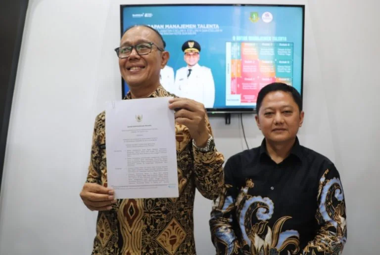 Wali Kota Sukabumi Ayep Zaki dalam konferensi pers yang dilakukan di Kantor Badan Kepegawaian dan Pengembangan Sumber Daya Manusia (BKPSDM) Kota Sukabumi.Dok-Diskominfo Kota Sukabumi