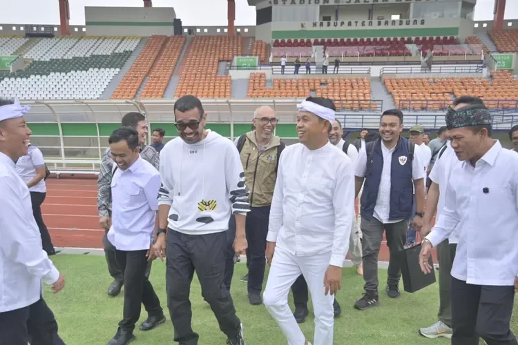 Perkuat Sepak Bola Jabar, Dedi Mulyadi Targetkan Satu Kecamatan Satu Lapangan