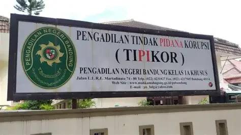 Bisma Bratakoesoema Mantan Ketua Yayasan Bandung Zoo Divonis 7 Tahun Penjara