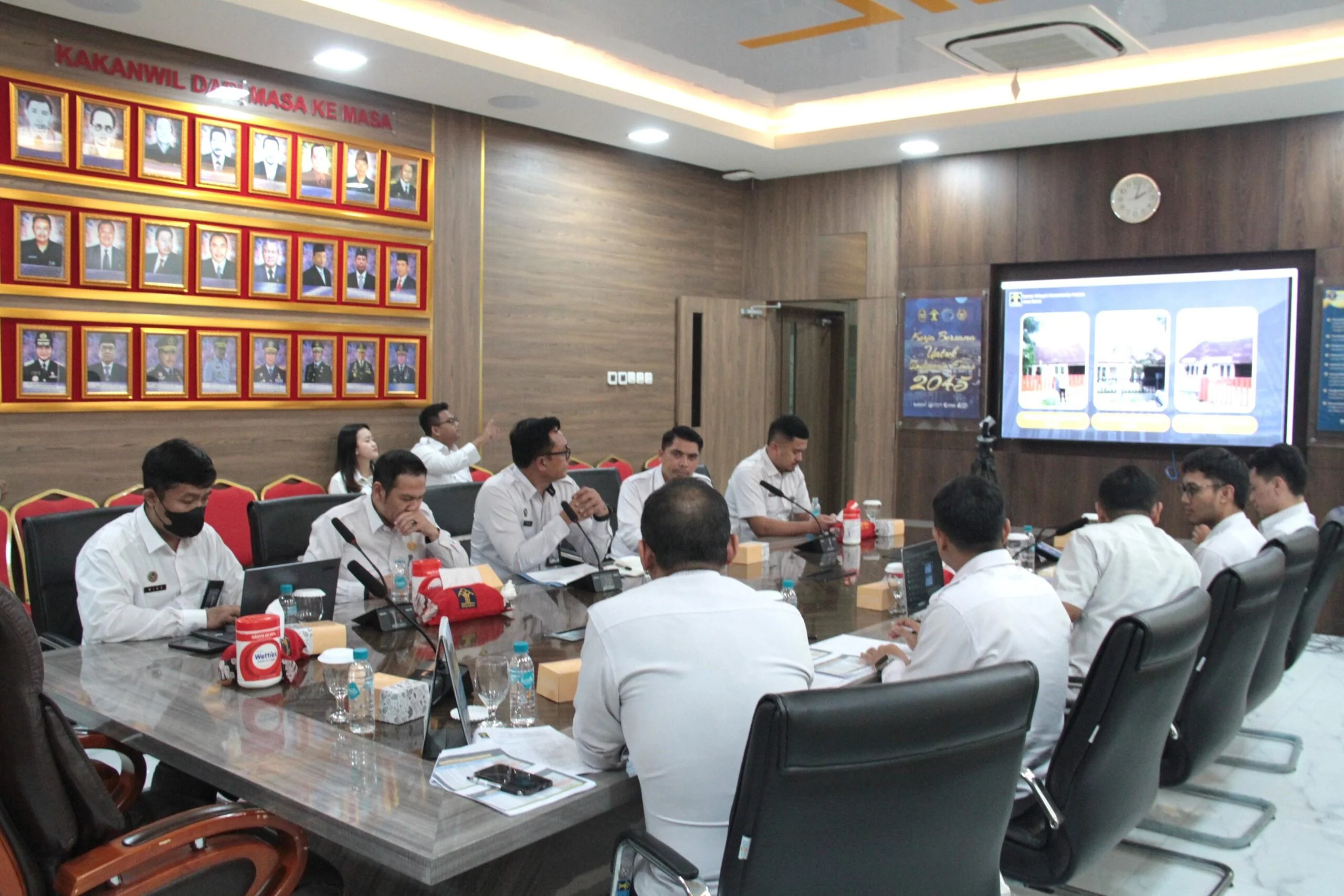 Kanwil Hukum Jawa Barat memimpin rapat koordinasi strategis mengenai pembahasan status Rumah Negara.Ist