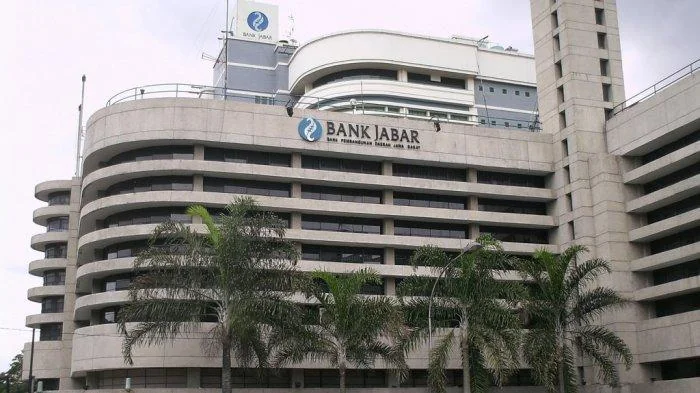 Dugaan korupsi di Bjb menuai aksi demo.