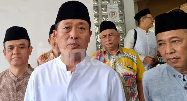 Mantan Sekretaris Daerah (Sekda) Kota Bandung Ema Sumarna menjalani penahanan sementara di Rutan Klas I Bandung atau Kebonwaru pada Senin, 24 Februari 2025.