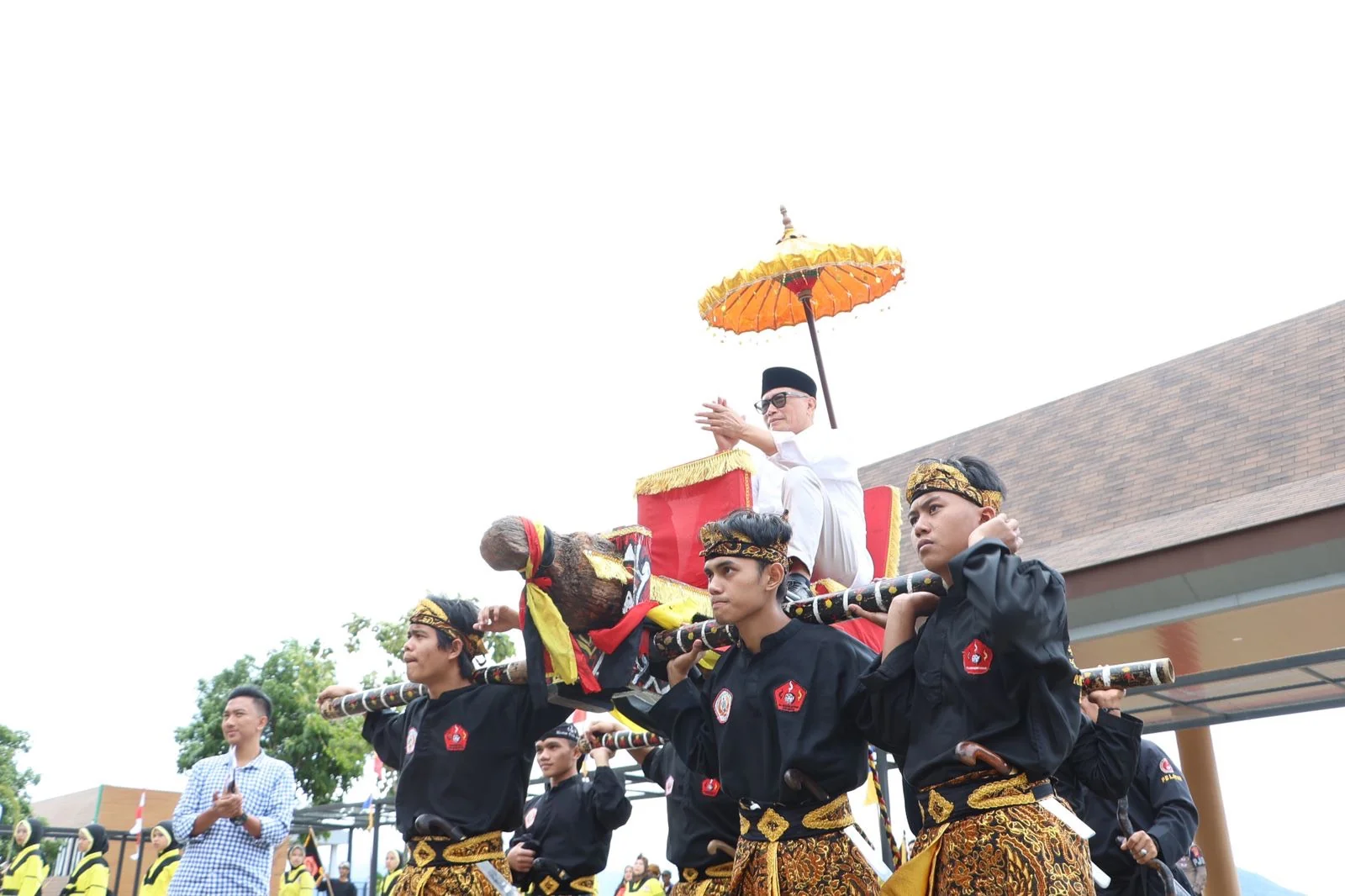 Ketua DPRD Provinsi Jawa Barat Buky Wibawa Karya Guna usai menghadiri Kegiatan Usik Penca Jawa Barat 2024, dalam rangka upaya pemajuan kebudayaan khususnya seni bela diri tradisional penca di Gedung Pusat Pencak Silat Provinsi Jawa Barat, Kabupaten Sumeda