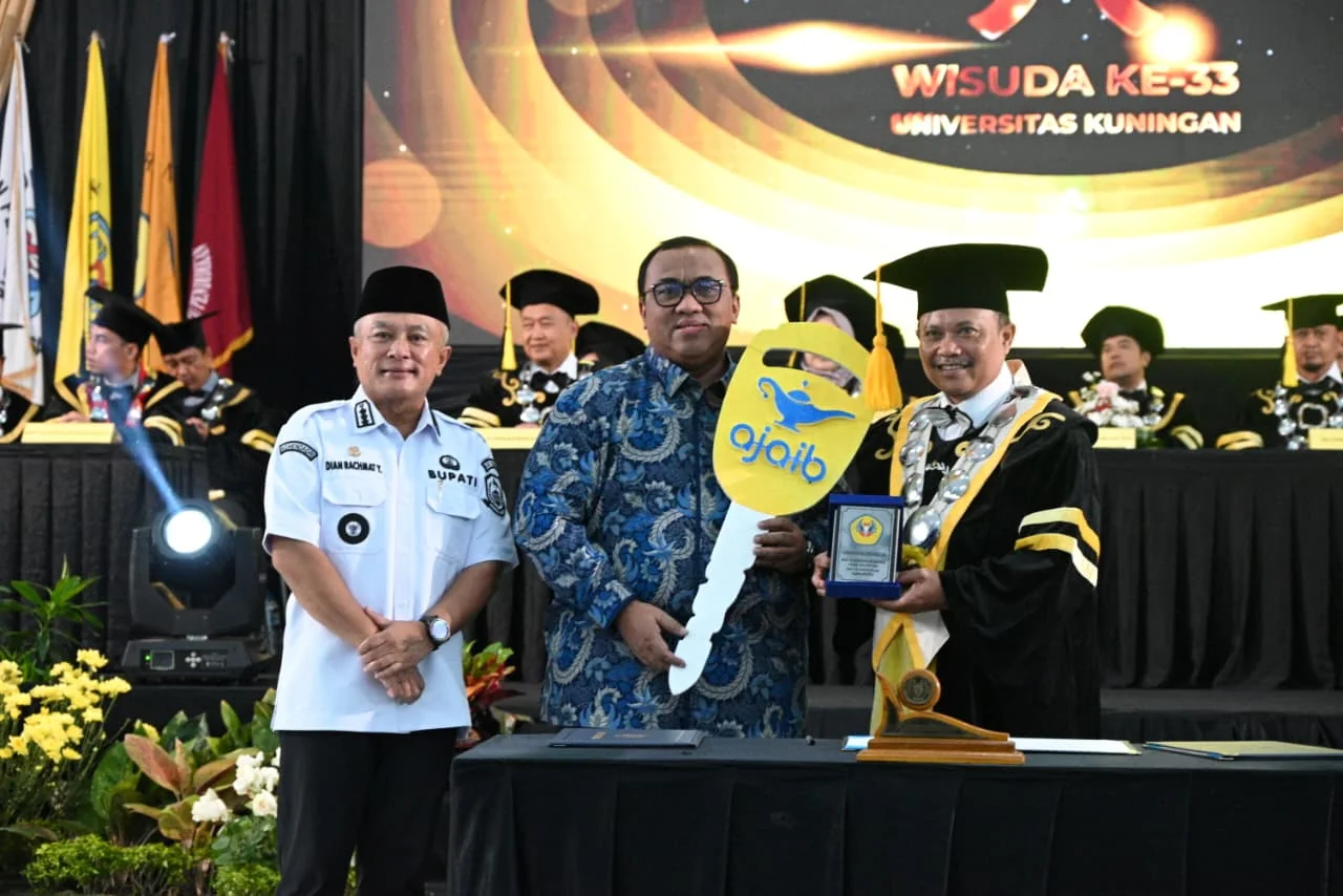 Bupati Kuningan, Dr. H. Dian Rachmat Yanuar, M.Si., menyampaikan selamat kepada seluruh wisudawan, orang tua civitas akademika dan semua yang terlibat mendorong kelulusan wisudawan ini.Ist