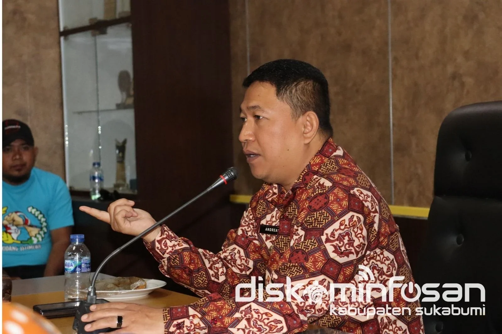 Wakil Bupati Sukabumi Andreas mengikuti peresmian dan peletakan batu pertama (groundbreaking) Satuan Pelayanan Pemenuhan Gizi (SPPG) Kepolisian Negara Republik Indonesia (Polri) serta peresmian Gudang Ketahanan Pangan Polri yang dipusatkan di Palmerah, Ja