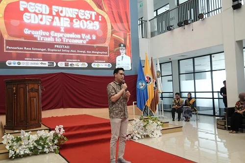 Wakil Bupati Sumedang M. Fajar Aldila, membuka  PGSD Funfest Edufair 2025 × Creative Expression Vol. 2, “Trash To Treasure” di Auditorium 3 Kampus 2 UPI Sumedang.Ist