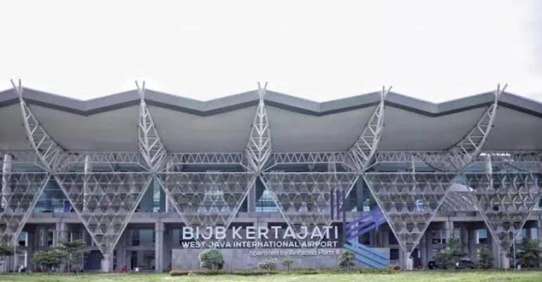 Menhub-Pemprov Jabar Sepakat Optimalkan Bandara Kertajati dan Reaktivasi Jalur Kereta