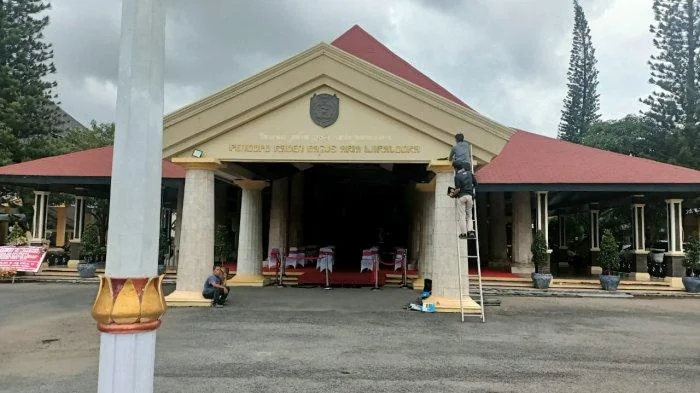 Gedung Pendopo salah satu bangunan yang ditetapkan sebagai Bangunan Cagar Budaya.