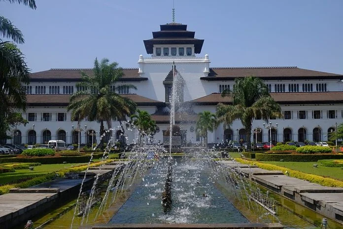 Jabar Provinsi dengan Kontribusi Ekonomi Terbesar, Ini 5 Daerah Terkaya di Jawa Barat 2025
