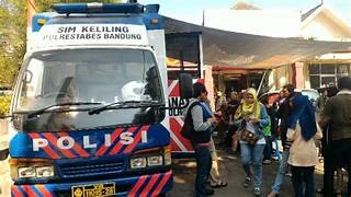 Mobil SIM Keliling Polrestabes Bandung.