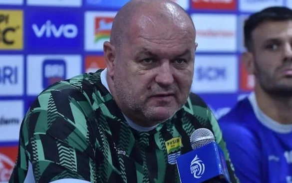 Pelatih Persib, Bojan Hodak