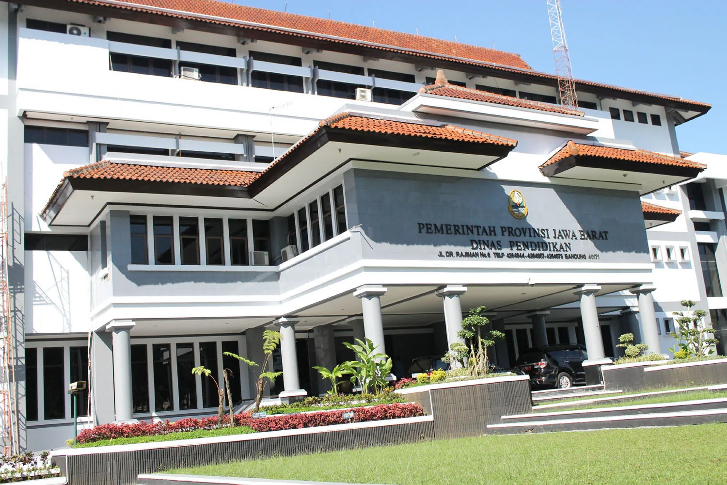 Kantor Disdik Jabar,Jl.Dr.Radjiman Bandung.Dok-KS