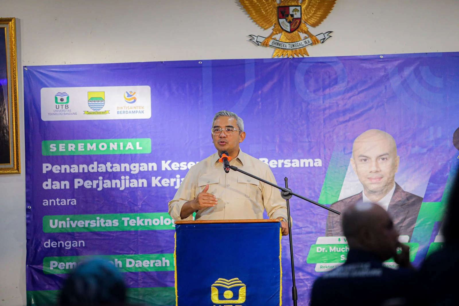 Wali Kota Bandung, Muhammad Farhan mendorong generasi muda untuk mempersiapkan diri menghadapi tantangan dunia yang semakin kompetitif dalam 20 tahun ke depan.Dok-Diskominfo Kota Bandung